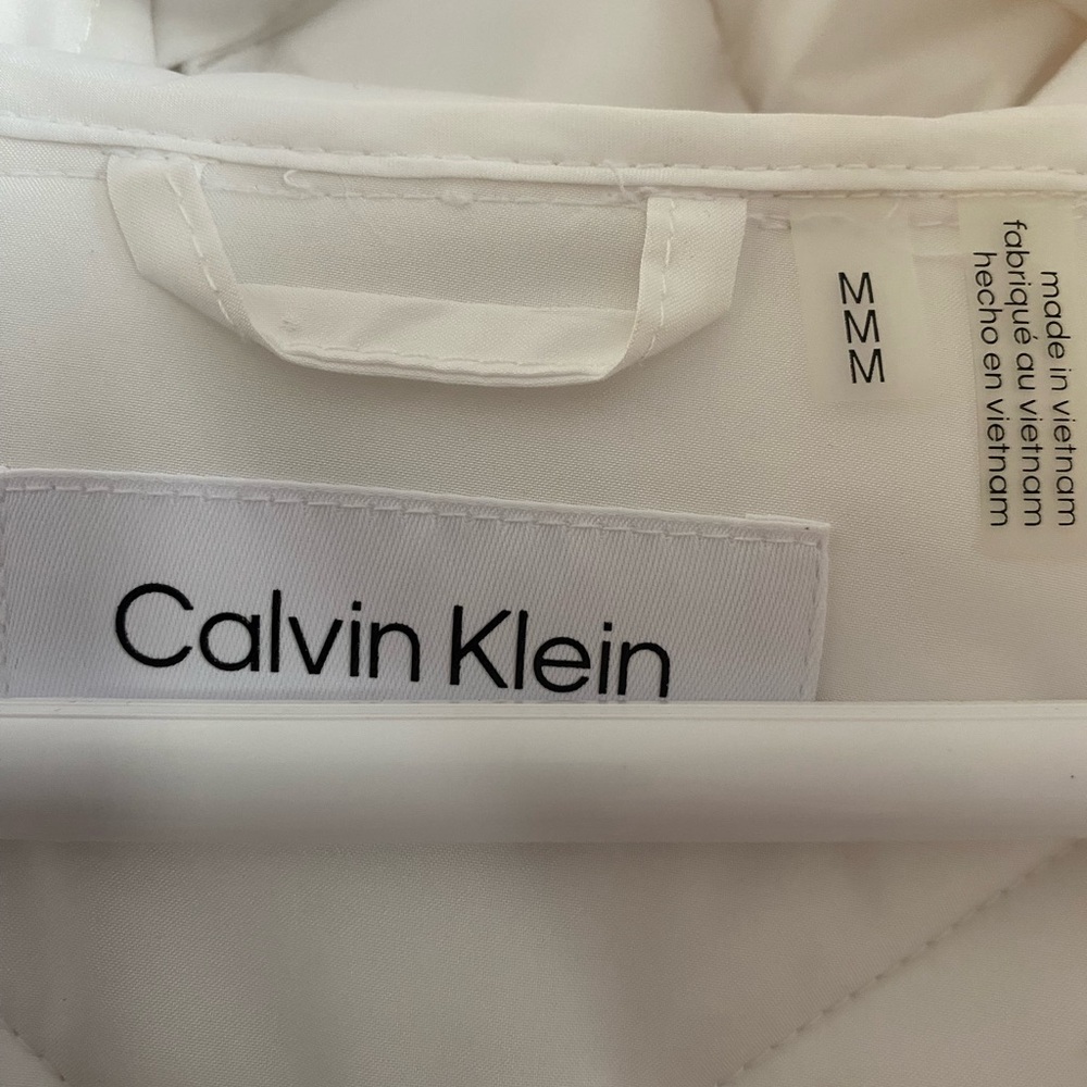 Calvin Klein White and Black Quilted Puffer Jacket with Hood - Picture 3 of 5